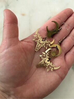 Gold Floral Longhorn Crescent Drop Earrings - Women Jewelry